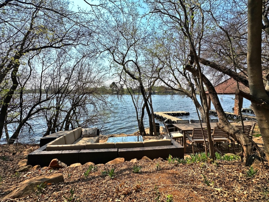 4 Bedroom Property for Sale in Boschenvaal River Front Lodges Free State